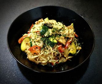 Recette nouilles sautées aux légumes (champignons, poivrons, courgettes)