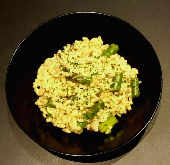 Recette de risotto de coquillettes avec asperges vertes et champignons