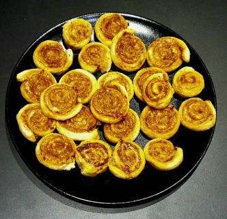 Recette feuilletés pesto rosso au gruyère maison. Pour un apéritif dinatoire