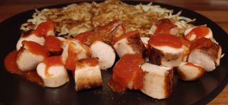 Recette de galettes de pomme de terre et Currywurst. Recette Allemande