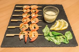Recette de brochettes de crevettes au vin blanc. Saewoo gotchi en Coréen