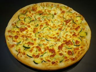Recette de tarte à la courgette et mozzarella. Une recette végétarienne !