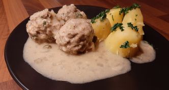 Königsberger klopse. Recette de boulettes de viande aux câpres originale