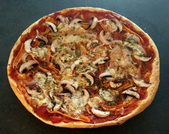 TARTE FAÇON PIZZA LÉGUMES ET MUNSTER/MORBIER ► Excellent !