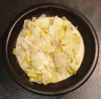 Recette d'une fondue de poireaux et d'endives au vin blanc et parmesan