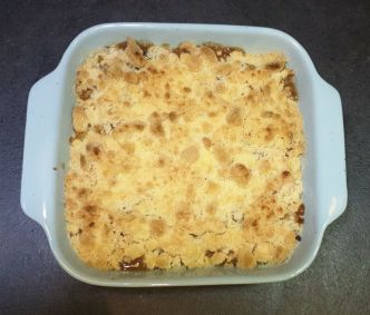Recette du crumble pommes, poires aux pépites de chocolat.