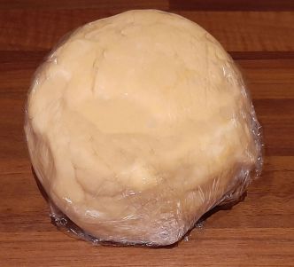Recette de la pâte brisée maison. Sublimez vos tartes salées et sucrées !