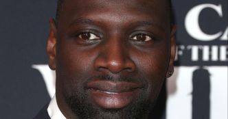 Omar Sy avec sa maman au Sénégal : photos de famille touchantes, retour aux origines