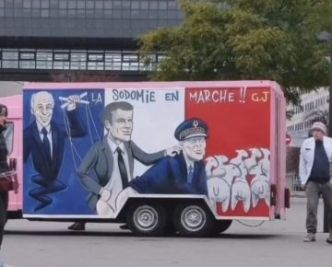 Caricature de Macron et du préfet sur le camion des GJ ? : vitre cassée, garde à vue !