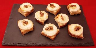 Toast chèvre miel. Amuse-bouche chaud facile et rapide pour un apéritif