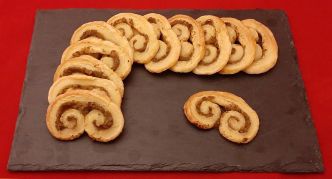 Feuilleté tapenade en forme de palmier. Recette apéro facile et originale