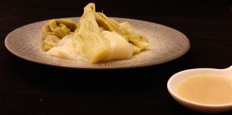 Poireaux vinaigrette. Cuisson à la vapeur en cocotte-minute