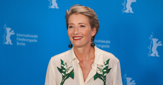 « C'est très difficile d'être nue à 62 ans » : Emma Thompson se confie sur un tournage éprouvant