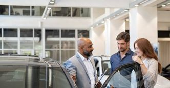 Mandataire auto : de quoi s'agit-il et pourquoi passer par ce professionnel pour l'achat d'une voiture ?