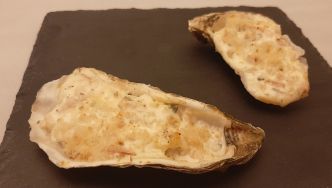 Huitres chaudes gratinées au four. Recette de chef pour une entrée à Noël