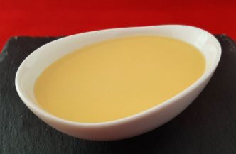 Sauce hollandaise légère. Recette pour accompagner poisson et asperge