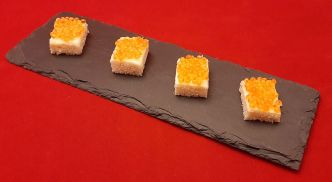 Toast apéritif froid facile au œufs de truite. Une idée de recette originale !