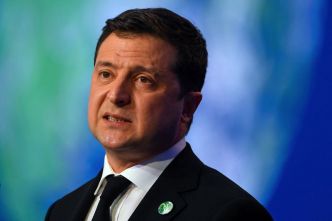 Ukraine: Zelenski fait appel aux réservistes, exclut une mobilisation générale