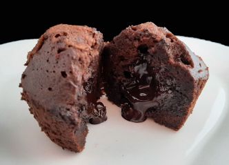 Fondant au chocolat cœur coulant. Une recette de dessert individuel rapide et facile - The Best Recipes