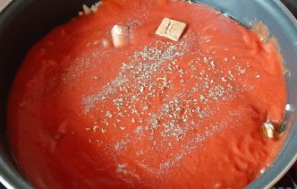 Sauce tomate maison. Une recette pour accompagner les gratins de pâtes