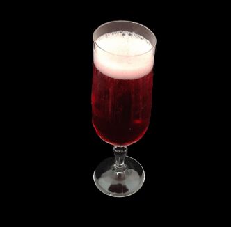 Kir royal. Boisson au champagne et à la crème de cassis de Dijon