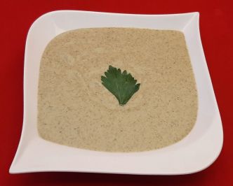 Velouté de cèleri-branche, chou-fleur et pommes de terre
