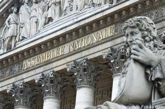 En vue de faire passer le budget a l'Assemblee nationale le gouvernement est pret a faire des concessions