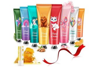 13,63€ le coffret de 8 tubes de crème pour main + 1 baume à lèvres