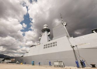 Sur la base militaire de Toulon, l'industriel Naval Group concurrencé