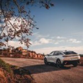 Essai Peugeot 408 : inclassable !
