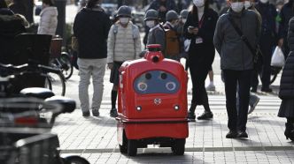 Japon: feu vert imminent pour des robots livreurs "aimables"