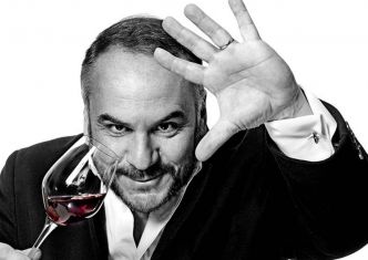 Herblay : François-Xavier Demaison joue son one-man-show Di(x)vin(s)