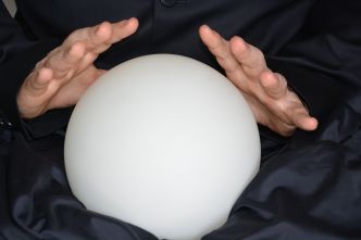 Voyance en ligne : comparatif des prix et comment choisir son conseiller