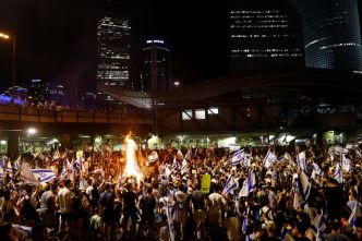 Les médecins israéliens font grève et de plus en plus de réservistes de l'armée refusent de servir dans le tumulte des changements judiciaires
