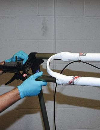 Atelier : Service de bas de jambe RockShox Revelation