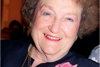 Horoscope, médias et célébrités : l'incroyable histoire de Madame Soleil, première star de l'astrologie