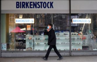 Le fabricant allemand de chaussures de luxe Birkenstock dépose une demande d'introduction en bourse aux États-Unis