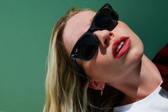 Meta et EssilorLuxottica lancent leurs nouvelles lunettes connectées "Ray-Ban Meta"