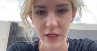 Cette serveuse dit que les gens qui ne peuvent pas laisser un pourboire de 20 % ne méritent pas de manger au restaurant
