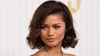 Zendaya : toujours plus phénoménale en mini-jupe en cuir et cuissardes, elle est à tomber par terre
