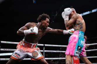 Jermall Charlo fait un retour convaincant face à José Benavidez