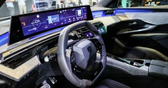 Sochaux. Le Peugeot e-3008 pas encore commercialisé mais son Panoramic i-cockpit est déjà récompensé
