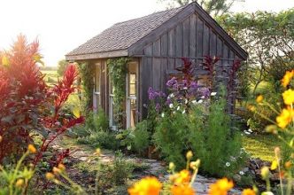 Pourquoi une structure en bois pour votre abris de jardin ?
