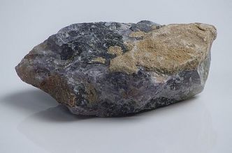 Création des roches métamorphiques et des pierres précieuses