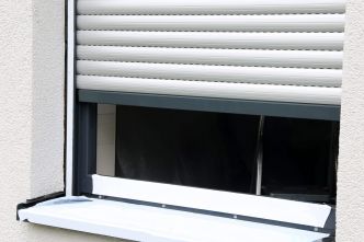 Nettoyer les volets roulants est facile avec ce produit naturel et c'est le moment idéal pour le faire !