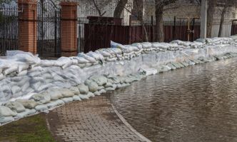 Inondations à Dubaï : Le Pas-de-Calais lance une collecte de sacs de sable pour aider les influenceurs français