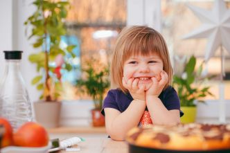 Autisme : à quel âge apparaissent les premiers signes ?
