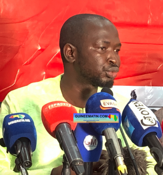 Non respect du chronogramme, les Guinéens s’interrogent : la junte du CNRD craint-elle l’après transition ? (Abdoul Sacko des FSG)