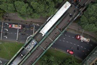 "Nous sommes vivants par miracle !"... Une collision entre deux trains à Buenos Aires fait une trentaine de blessés