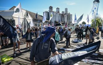 Mégabassines : Des milliers d'opposants manifestent contre un projet dans le Puy-de-Dôme